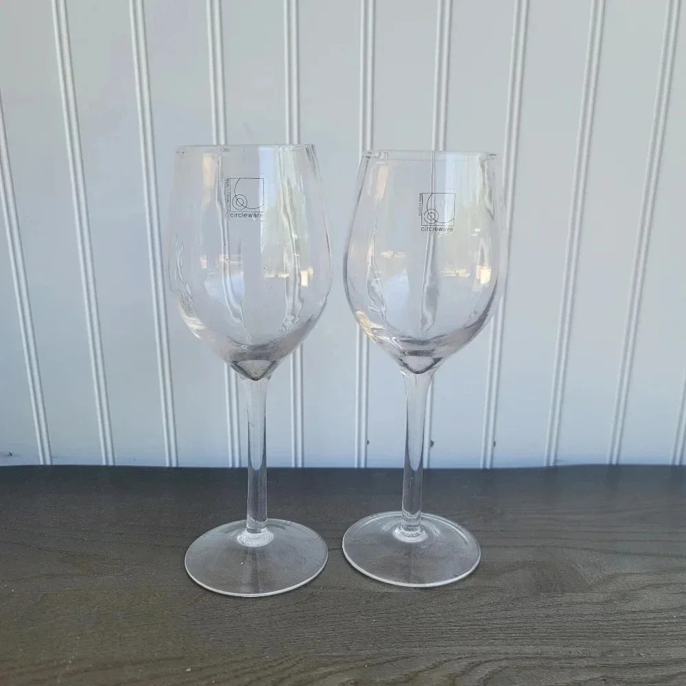 Set Of 2 Circleware Rimini Wine Glasses oz 9" tall